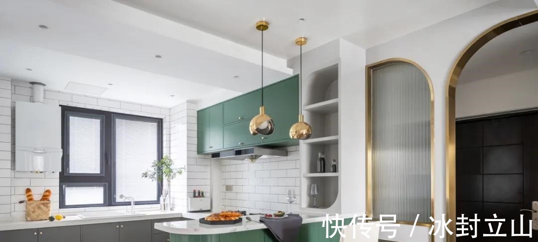 暗厨|对比传统厨房,加入吧台的新装法更适合多数家庭,何必退而求其次