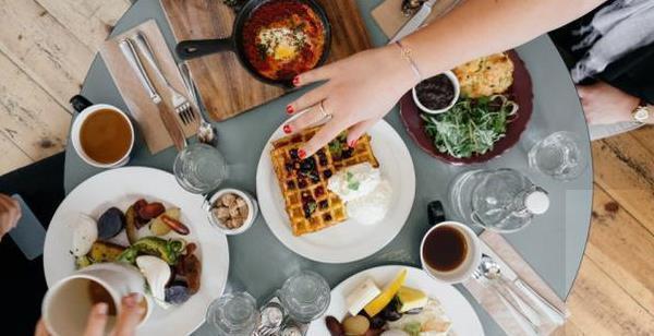 指甲|身体如果有5个特征，说明你还很容易长寿专家有3个也不错