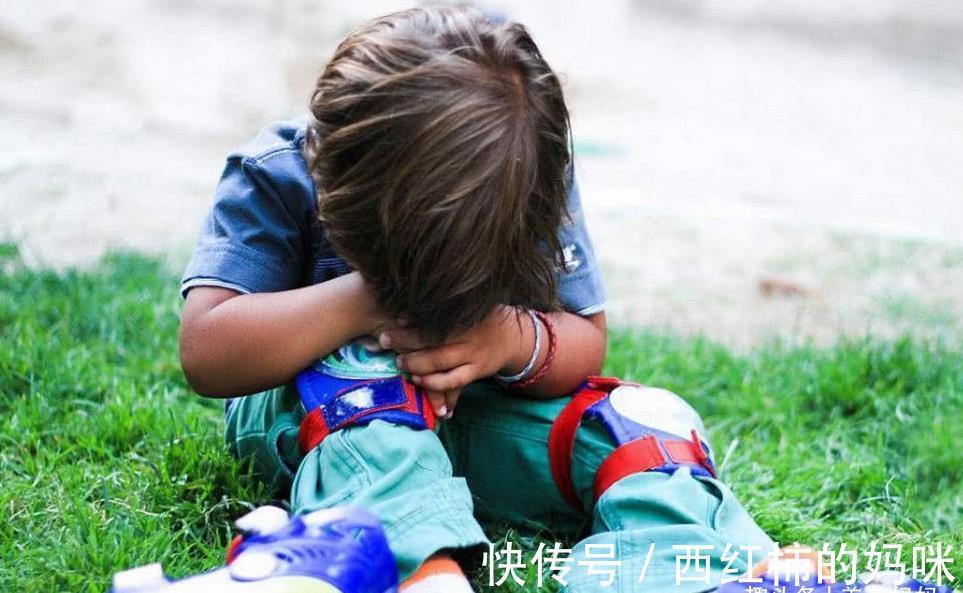 父母|萌娃扬言“不给看电视,就把自己晒死”,可惜败给了90后奶爸