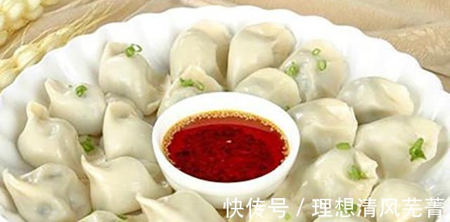 调料|包萝卜馅饺子，这两种常用“调料”谨记别放，不增香反而味道怪异！