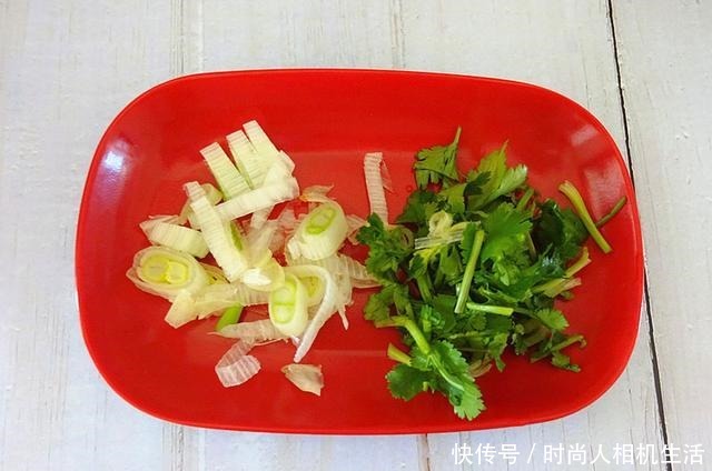  滋补|入冬了，多给家人做这汤，简单省事，双重滋补，应季而食温暖过冬