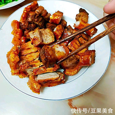 简单易做脆皮烤肉~五花肉的另一种吃法!全家人都爱