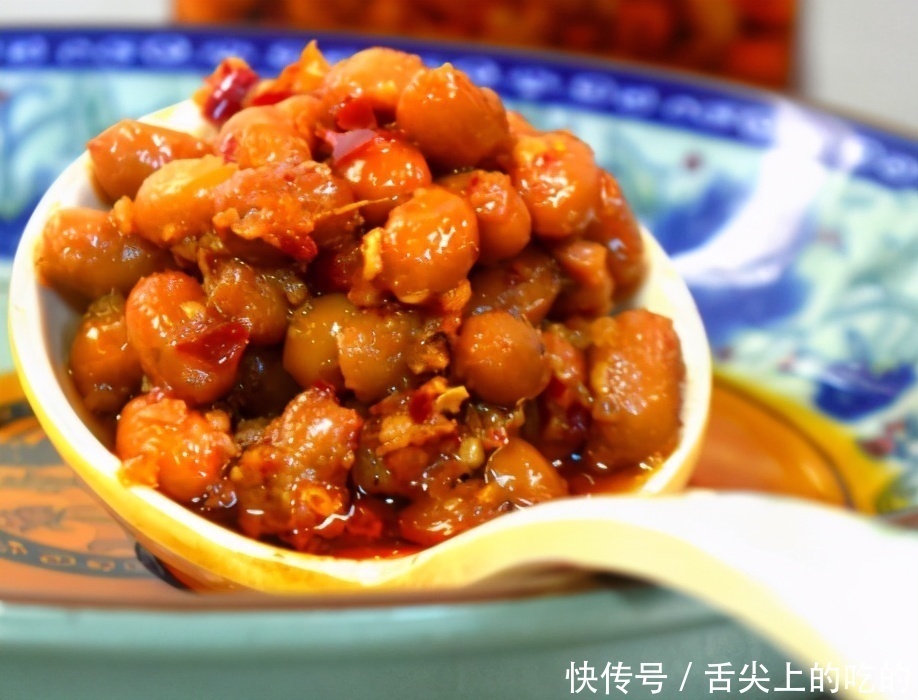 想吃黄豆酱不用买,在家做很简单,香辣过瘾,放一年也不会坏