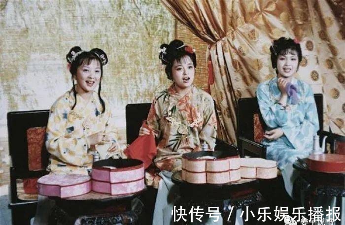 红楼梦&宝玉心里藏着无数女孩儿,黛玉却不吃醋,贾母一语点破