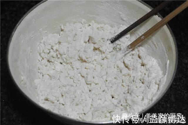 又薄又软的水烙馍，其实很简单，不用煎不用烙，卷菜卷肉都好吃！