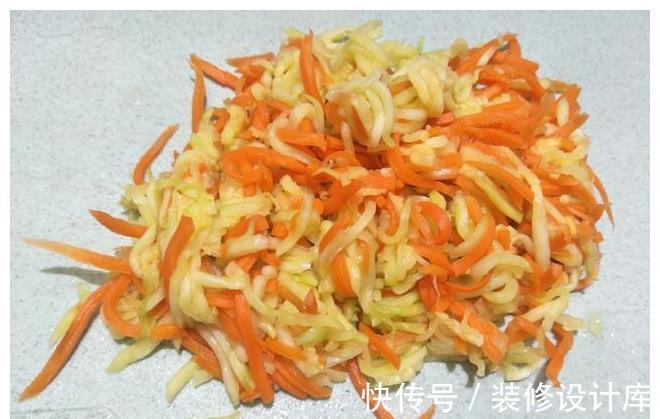 韭菜饺子|秋天做煎饺,韭菜靠边站,3菜混合调馅,又香又脆营养高