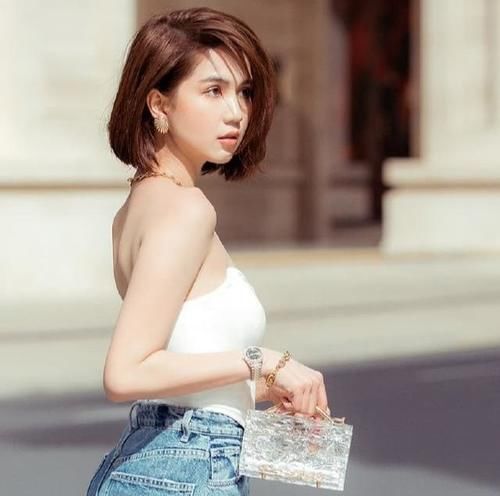 黄色调 美女穿搭:时尚达人的风采, 白皙肤色才是吸引人啊