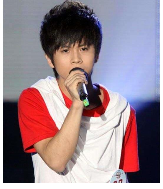 向往的生活|30岁武艺发福，拍视频刻意卖萌，粉丝吐槽：一把年纪不适合这风格