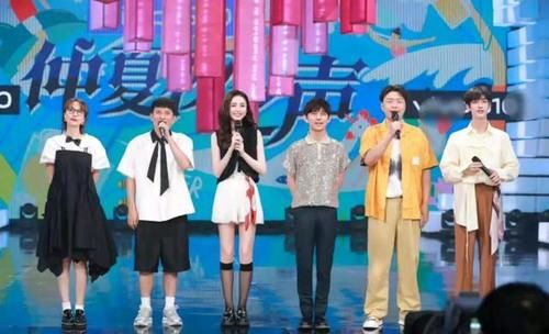 何炅|《快乐大本营》被要求停播？湖南卫视将其节目单更换，原因不明！