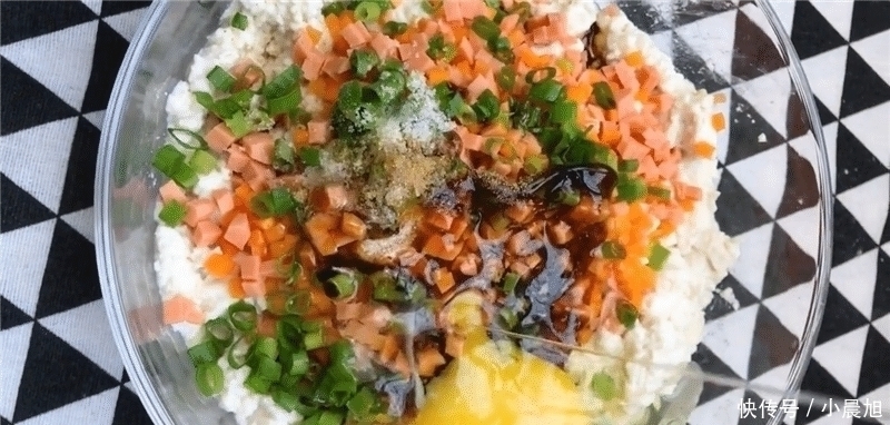 鸡蛋|一块豆腐, 一个鸡蛋, 教你豆腐最好吃的做法, 上桌不够吃