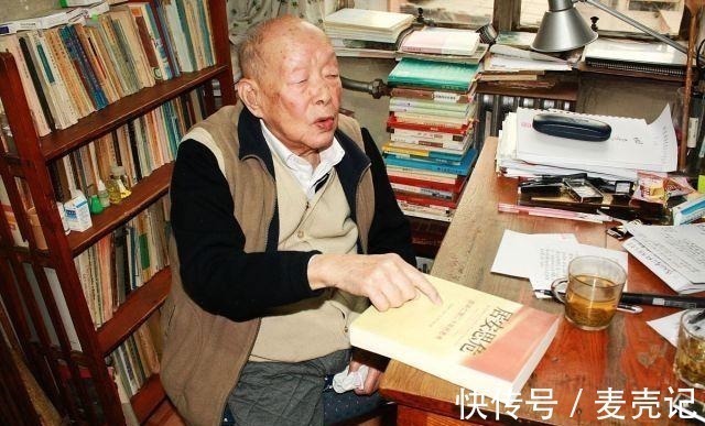 中国@中国文字多而杂,他首创现代汉字学,并被誉为“汉语拼音之父”