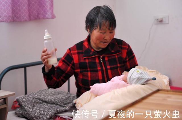 小李|同一天出生的俩孩子,一个喝奶粉,一个喂母乳,3个月的差距明显