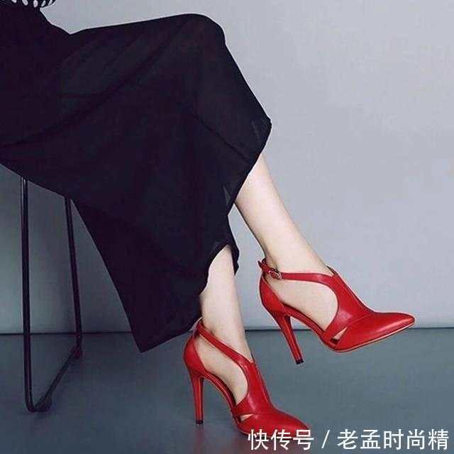 女人想要走进缤纷的日子, 请换一双同样缤纷的高跟鞋