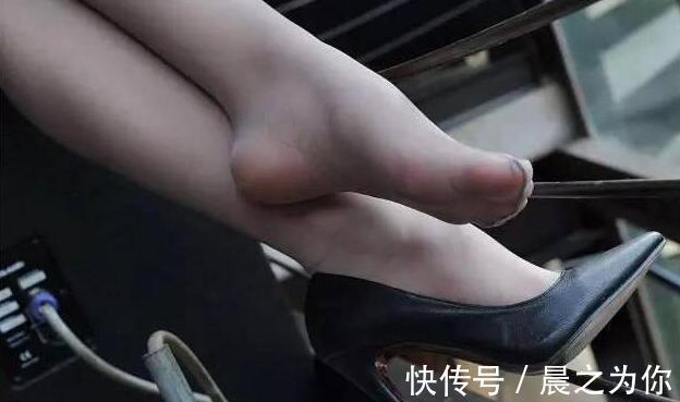 时尚 尖头高跟鞋品牌数十万,展现出女人俏丽身姿,迷人又性感!
