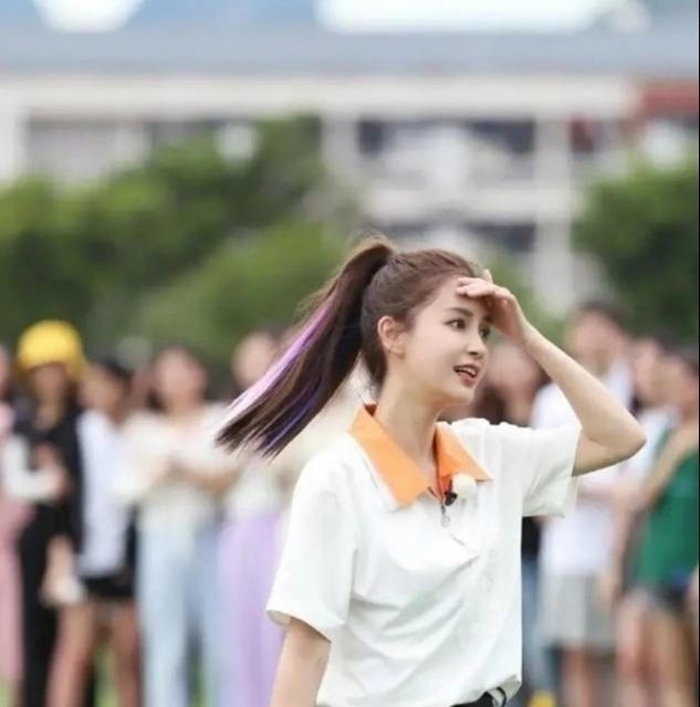 马尾辫 别再披头散发了,今秋流行这3种“扎发发型”,简单自然易上手