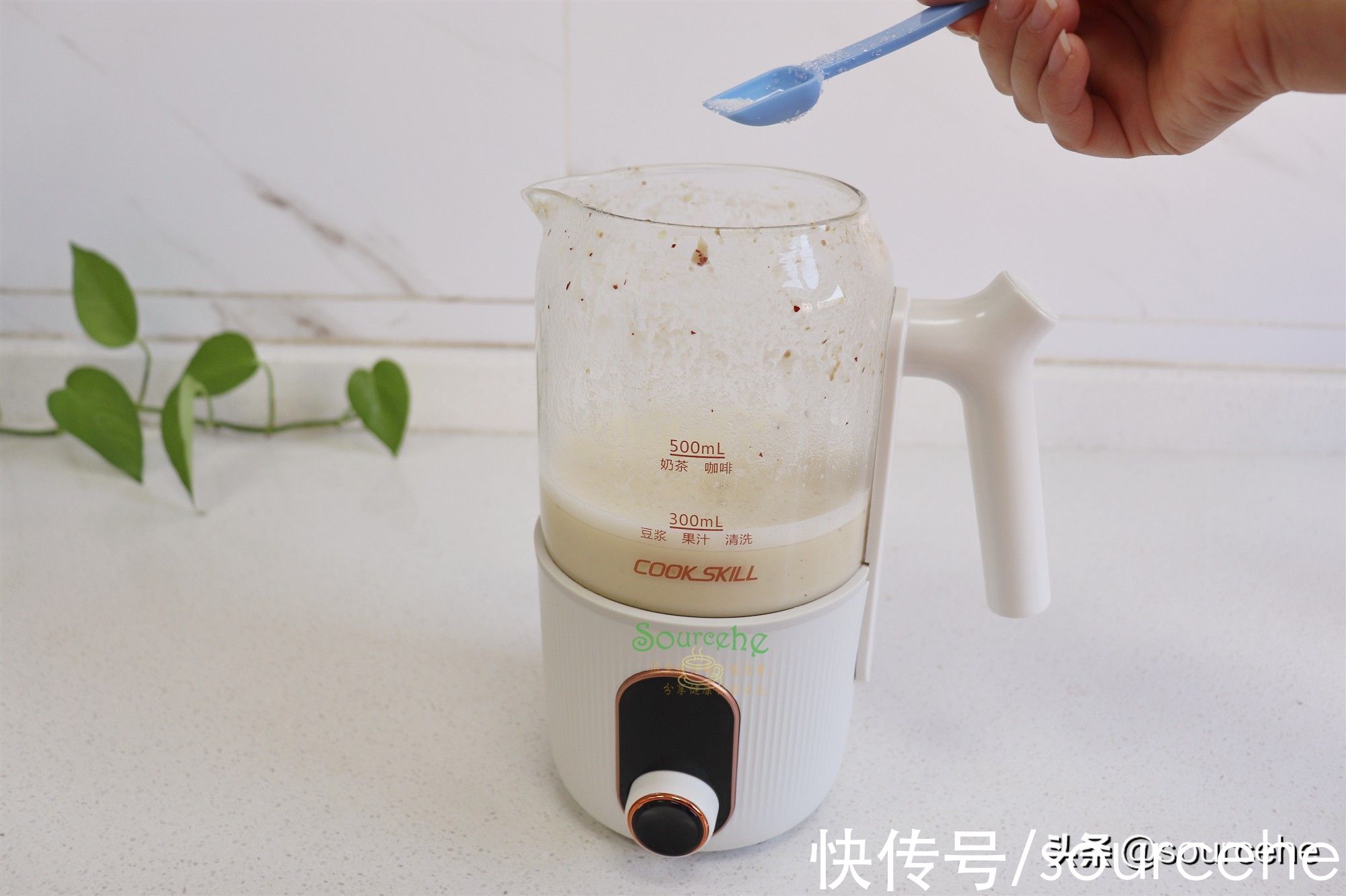 冬天煮豆浆别只放黄豆，多加3物，每天一杯，脸色红润气质绝佳