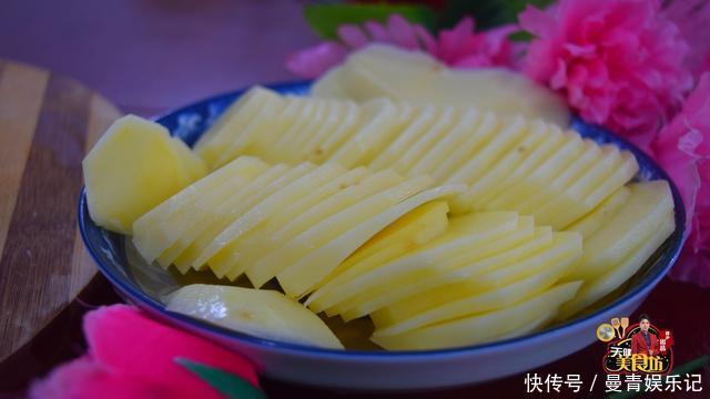 好吃|土豆洋葱早餐饼最好吃的做法,简单美味又馋人,看看你喜欢吃不