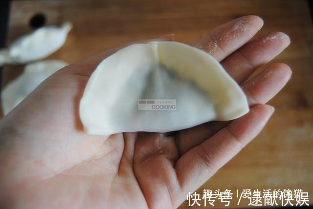 这菜是个宝，可惜很多人当草，包饺子比荠菜还鲜，现在吃正当季