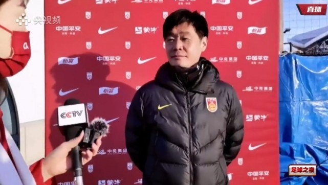 李霄鹏|凌晨0点!费南多退队风波后,李霄鹏正面回应:全力以赴不辱使命