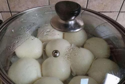 为啥面发得挺好,蒸出的馒头却有的软塌塌,记住这4点,零失败!