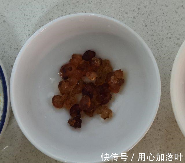 老红糖|桃胶红豆小米粥,早餐来一碗舒服一整天!