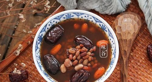 红枣|天凉了，女人要对自己好一点，这5种食材煮一锅，常喝气色好