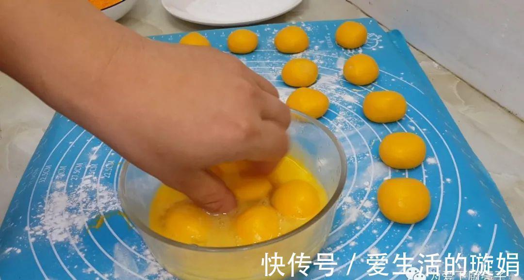 擀杖|南瓜丸子做法,锅里一炸,劲道又拉丝有弹性,出锅全家都抢着吃