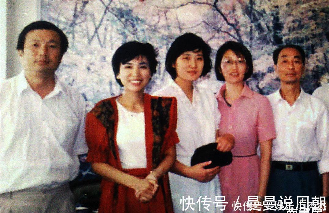 华为|任正非的第1任妻子,与他离婚33年后,如今仍在国外陪女儿渡难关