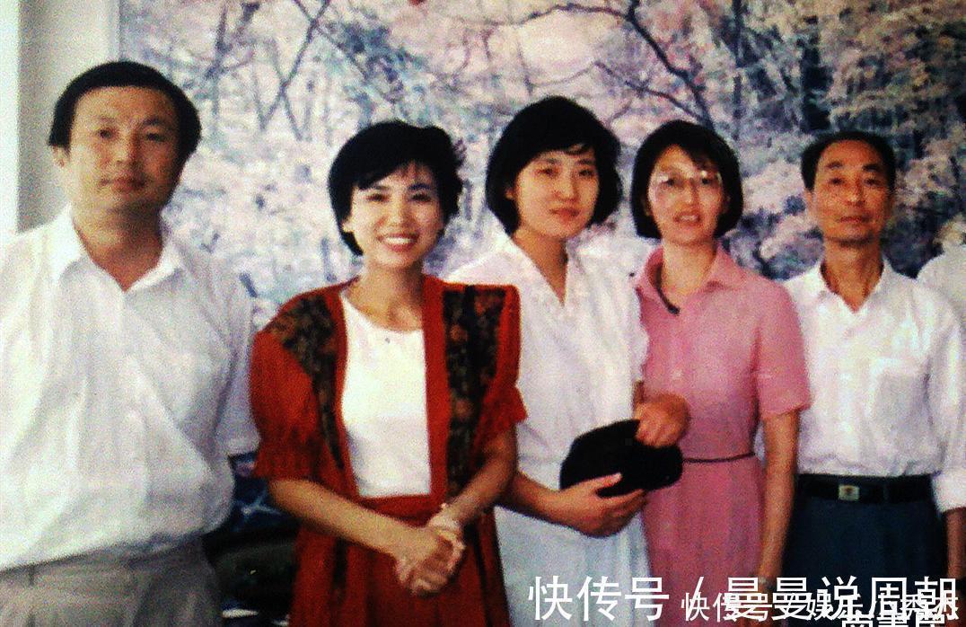 华为|任正非的第1任妻子，与他离婚33年后，如今仍在国外陪女儿渡难关