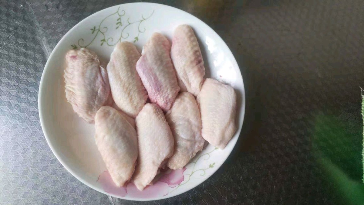 自己在家做奥尔良鸡翅,干净卫生,孩子可以放心吃