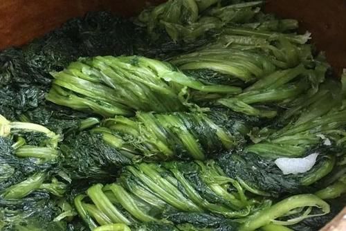 雪里红怎么腌制不变色？