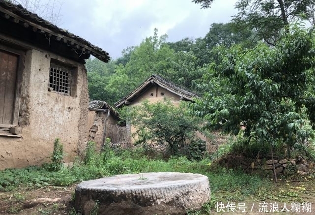 俗话说:“宁睡孤坟,不进庙门”,你知道为何不能进庙门吗?!