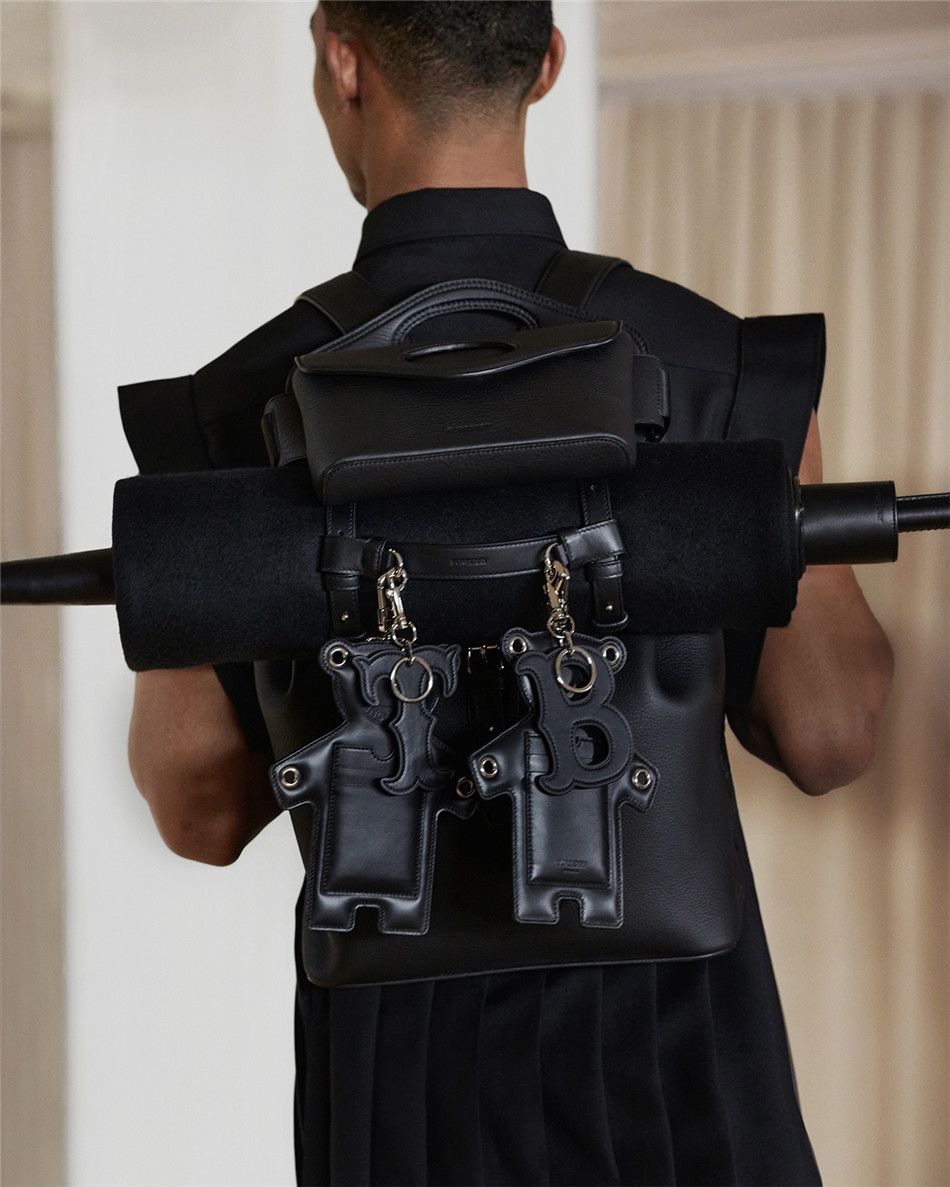 2021秋冬时装周不能错过的包包！