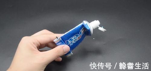 才知道，黑色发卡还隐藏4个作用，知道的人不多，回家快找出来