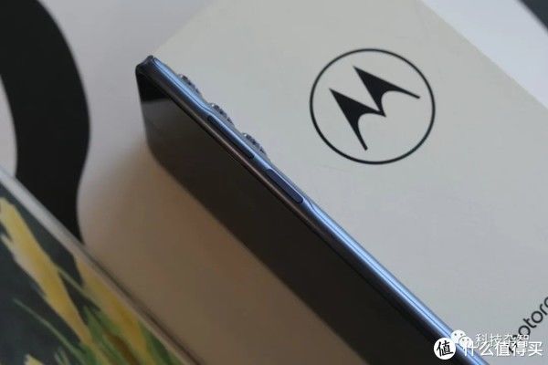 turbo|moto edge S30评测：1799元起，硬核实力+战力越级的新旗舰