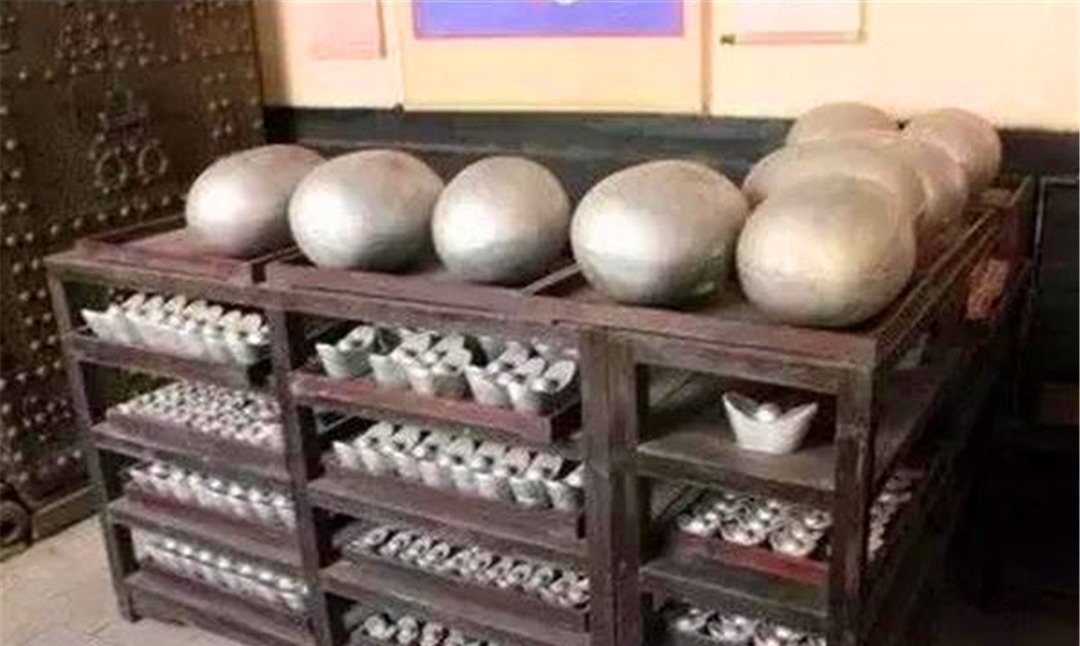 和?|有传闻说小偷进和珅家库房,为什么一分钱都不拿就走了?