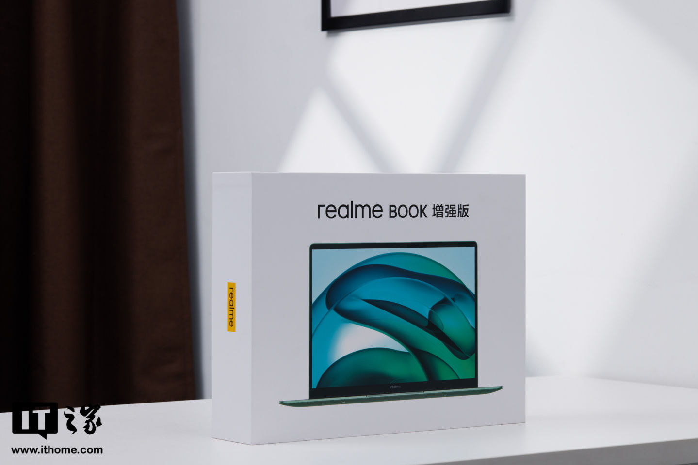 英特尔|【IT之家开箱】realme Book 增强版笔记本天空青色图赏