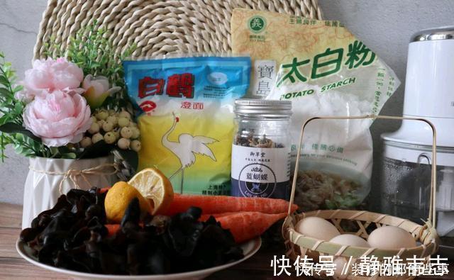 冬天包饺子，我家不用面粉，用它做皮，饺子晶莹剔透，Q弹又劲道