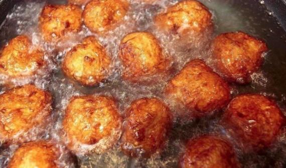 食物|当出现便秘的现象时，晚餐牢记2多吃，2不吃，有助于缓解便秘