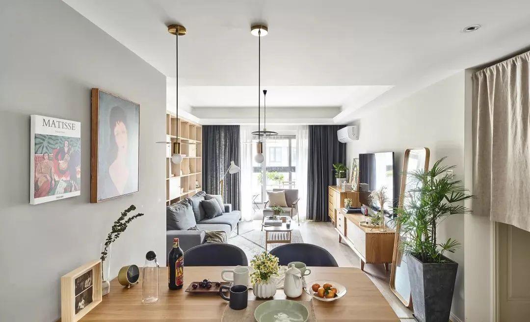 搭配|87㎡现代简约家居,一整面沙发墙做书柜,真心漂亮又实用!