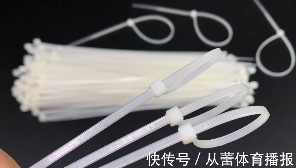 原来扎带上有一个小机关,不用剪断,一碰就能打开,可以重复使用