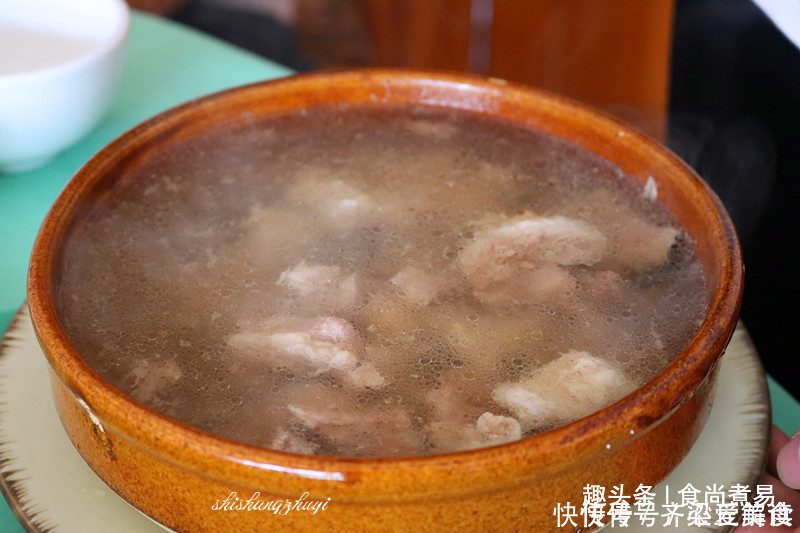 香麦菜|和爸妈去郊区吃农家菜，看见土灶有说不出的亲切感，饭菜也合胃口