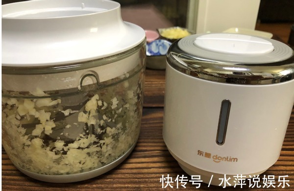 比肉好吃的素菜，3块钱一斤，每次买2根就能炒一盘，看着都解馋