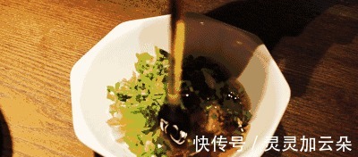 70岁大厨告诫炒菜放蚝油有讲究，牢记这一点，菜鲜又好吃！