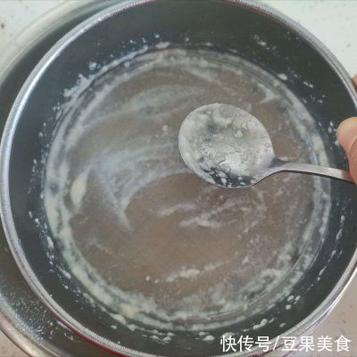 三分钟做好#福气年夜菜#草莓豆腐布丁，做饭太简单