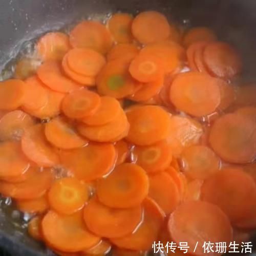 萝卜|这4种蔬菜晒干后，比新鲜的更好吃，生炒炖肉都行，放1年不会坏