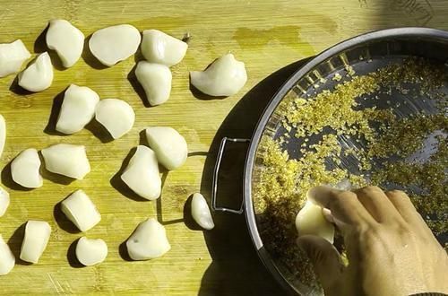 教你在家做糯米果,不煎不油炸,口感软糯,甜甜的好好吃