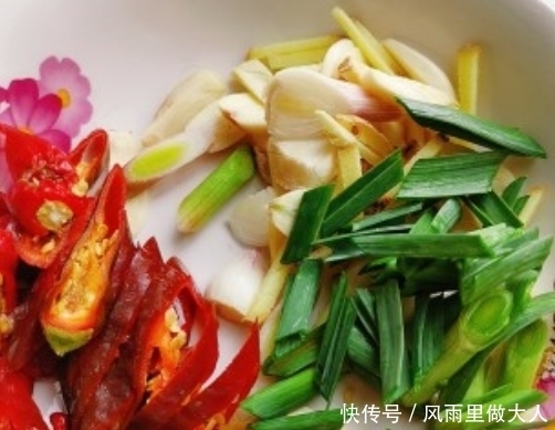 天冷，学会鱼肉新做法，入味好吃无腥味，上桌后连汤汁都不剩！