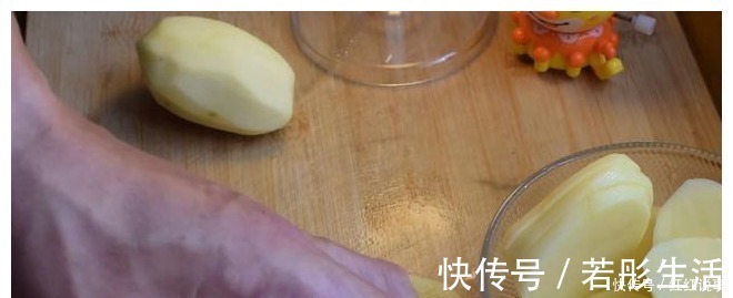 土豆片|最简单快速的早餐饼，不揉面，不擀面，筷子搅一搅，做法简单！
