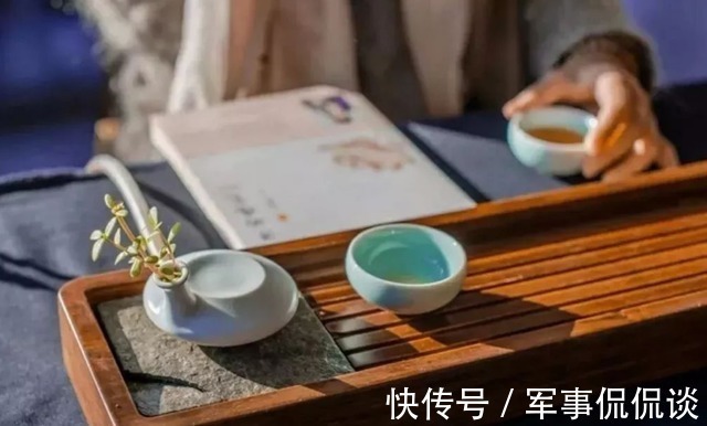 绿茶|女性秋季喝茶,选哪种茶好?秋天养生喝茶,要注意哪几点?
